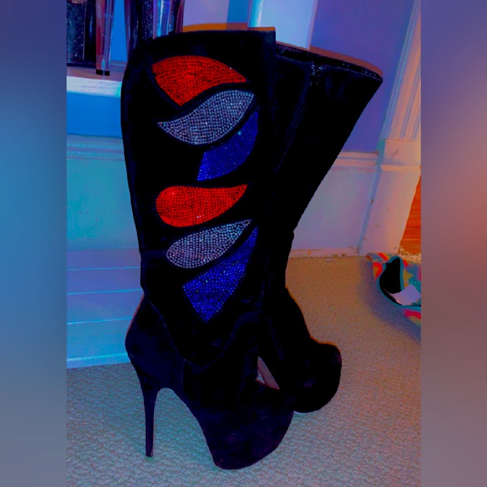 Black boots red silvers be blue sparkle a lot super glam perfect for the 4th